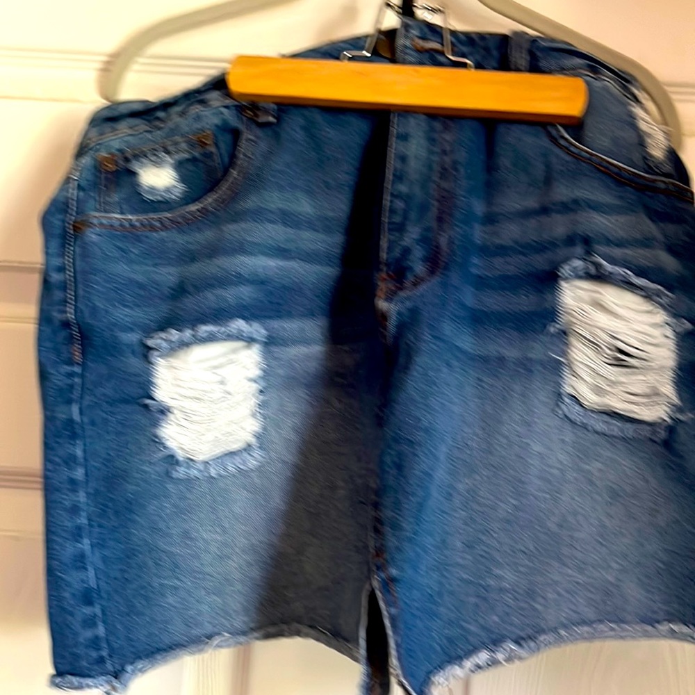 Forever 21 women’s denim mini skirt